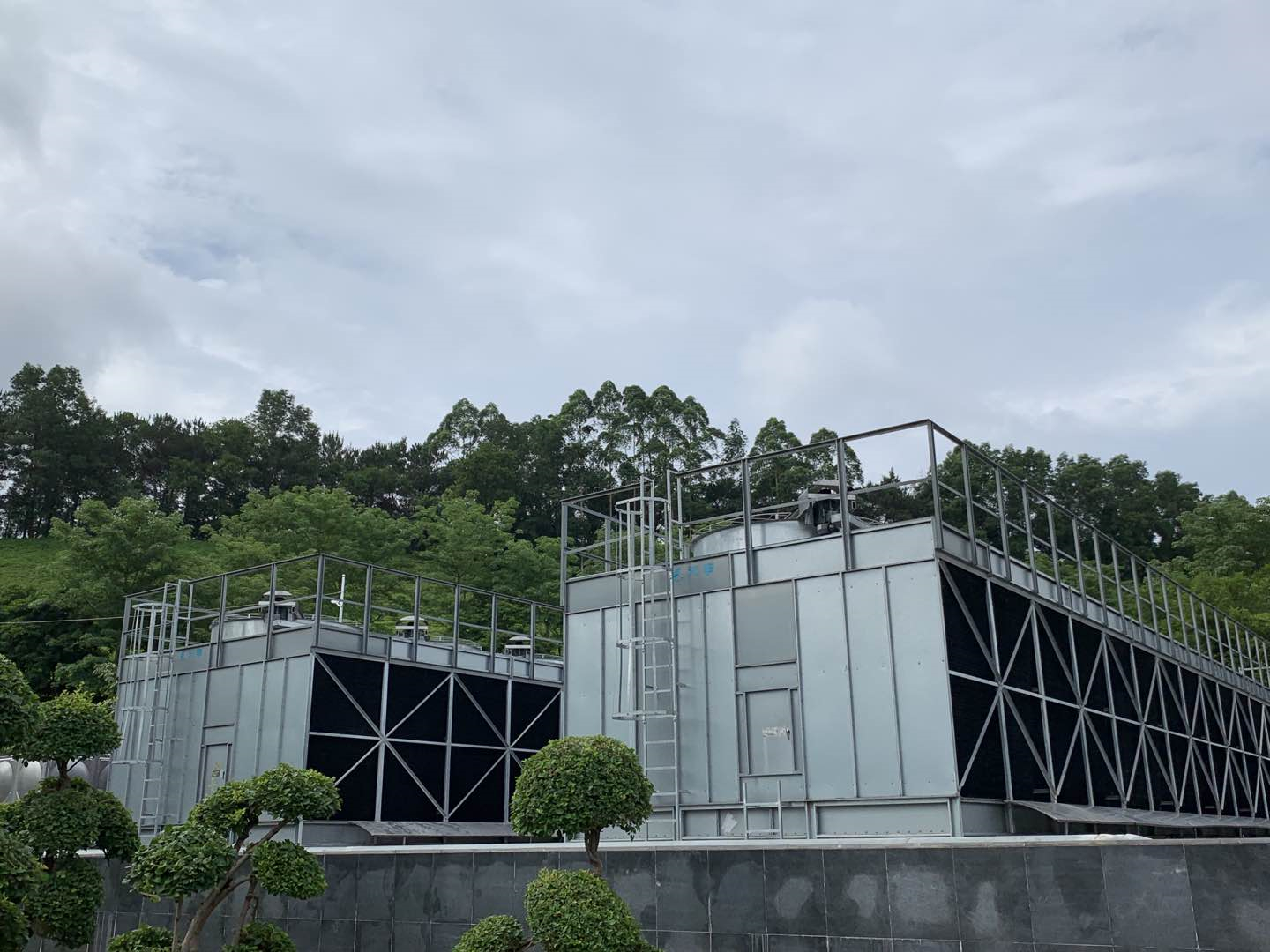 冷卻塔的基本原理(冷卻塔工作原理)